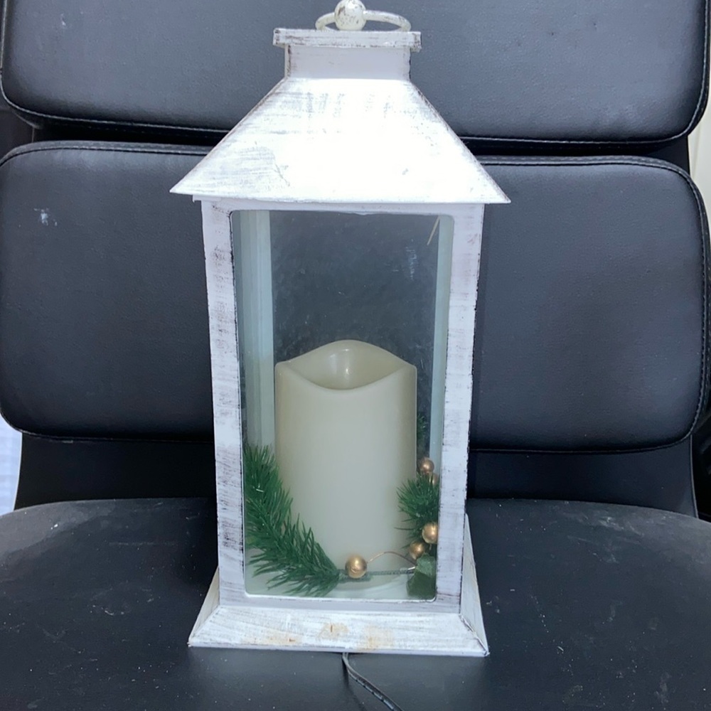 White Christmas Lantern with LED Candle p3
